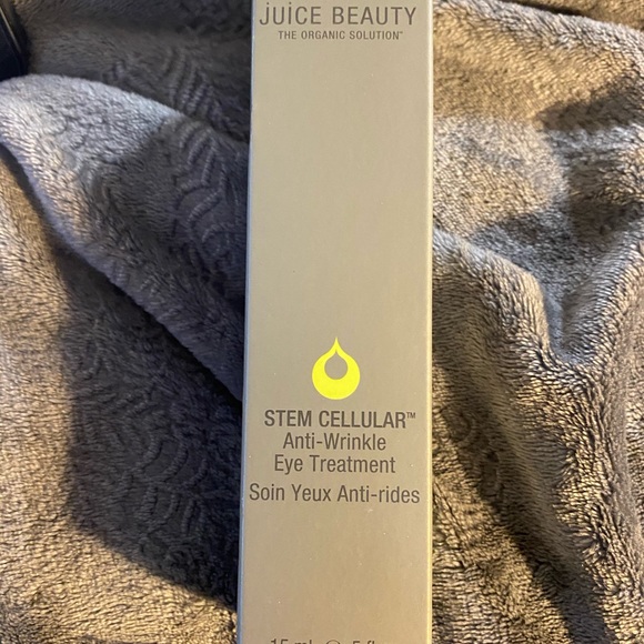 Makeup - Picture 9 of 16